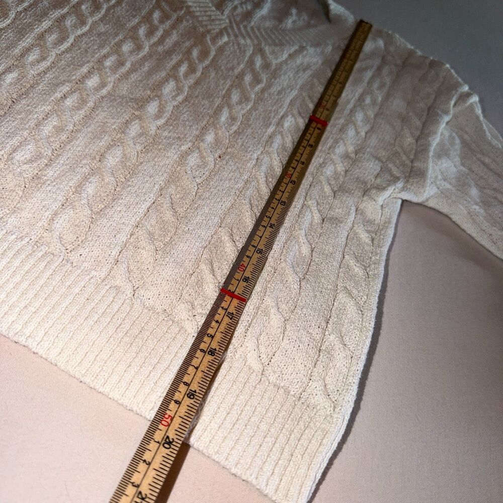 ivory Cotton On cropped cable knit V neck sweater